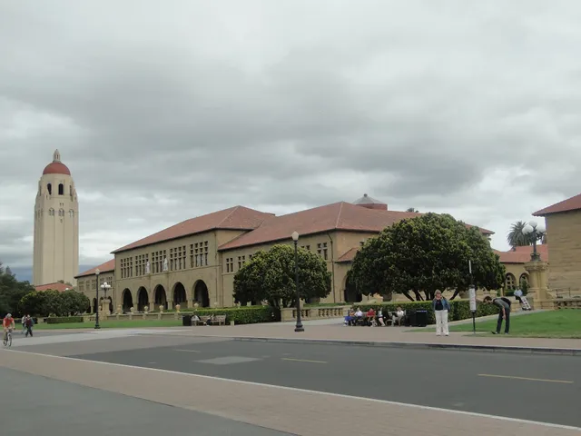 On Jane Stanford Way @ Campus Oval