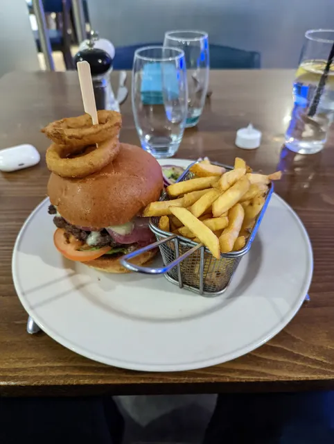 Restaurant @ Boathouse Hotel