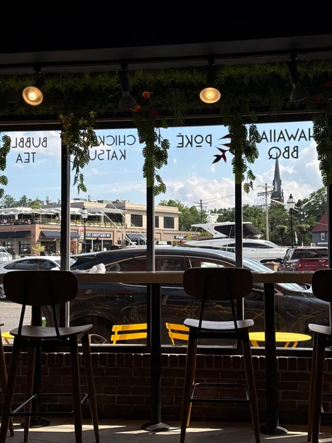 Blowfish Poké Hawaiian Grill