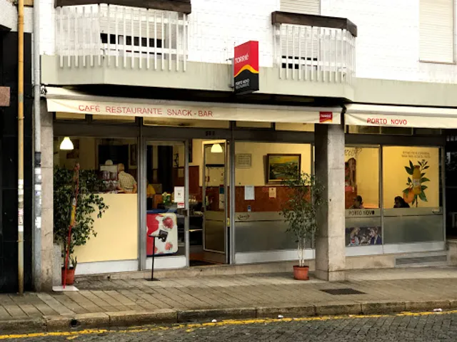 Porto Douro kebabs and Grille Restaurant