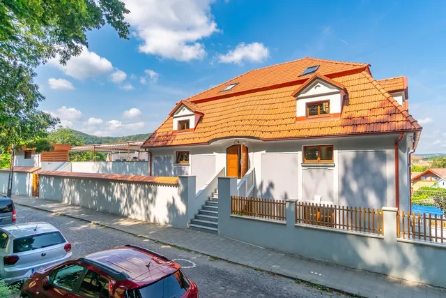 Wanderer Hotel & Restaurant