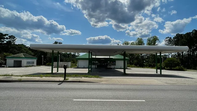 Spaced Out Smoke and Vape