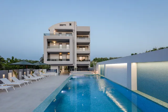 Aurora Suites & Apartments