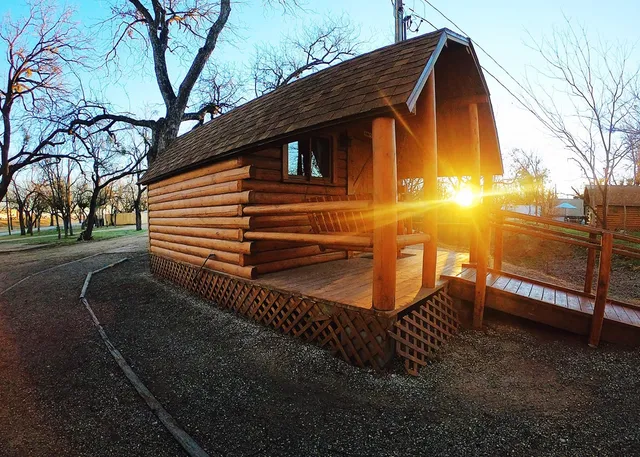 Phils Hideaway RV Park & Campground