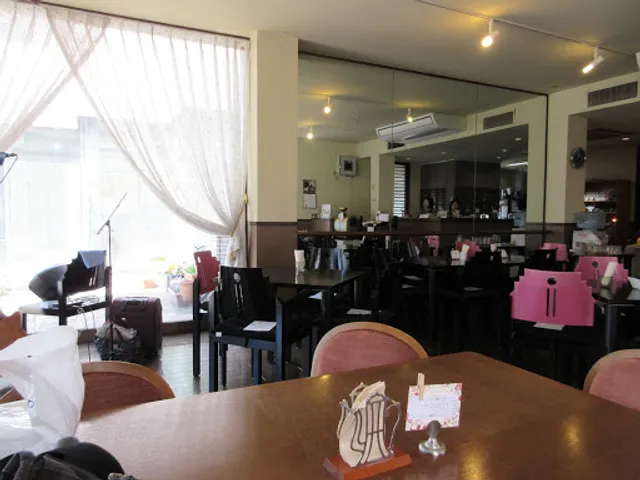 Tea Room - Pas de deux