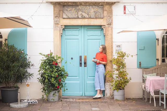 Omas Teekanne Cafe - Brunch - Frühstück - Kuchen