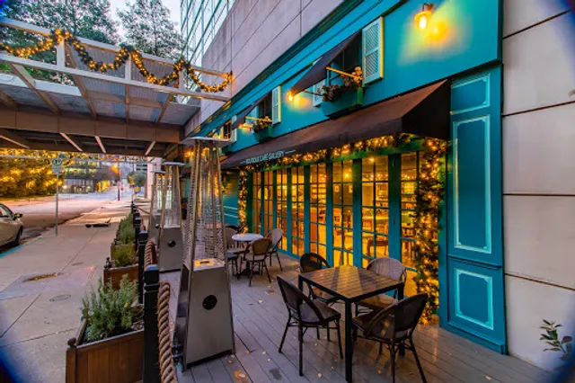 Magnolias Sous Le Pont