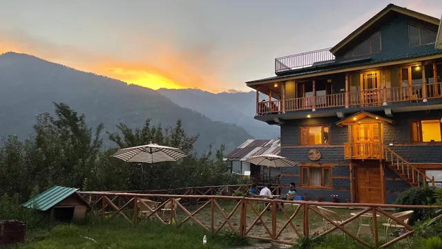 Mahajan Villa - Home stay in Naggar, Himachal Pradesh