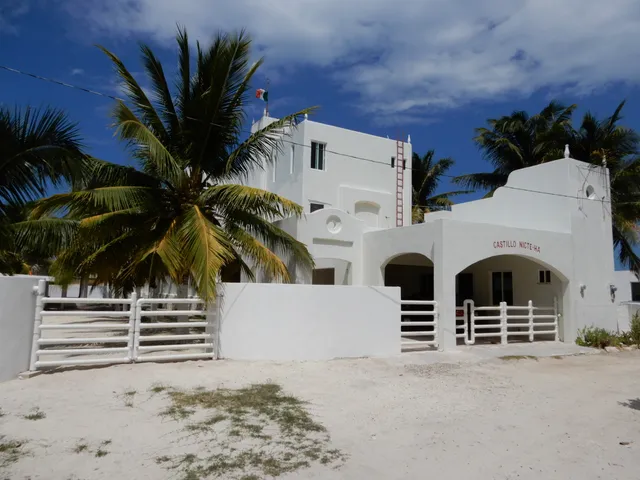 "CastilloNicte-Ha" Villa. Holiday Home Rental