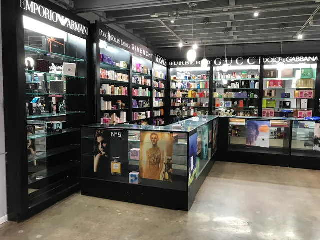 Perfume Gallery Boutique since 2001*****