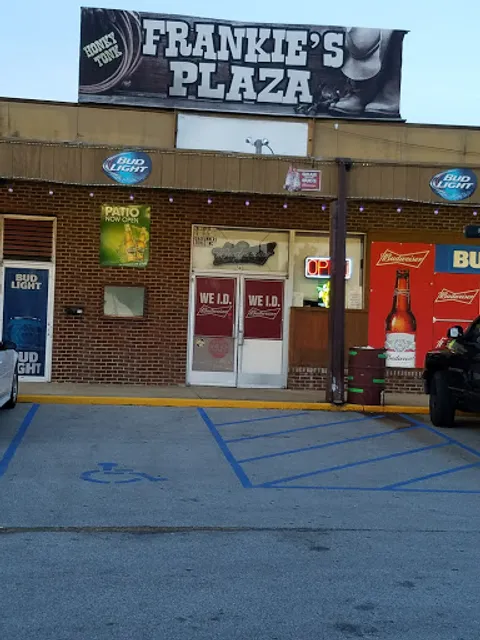 Frankie's Plaza Lounge