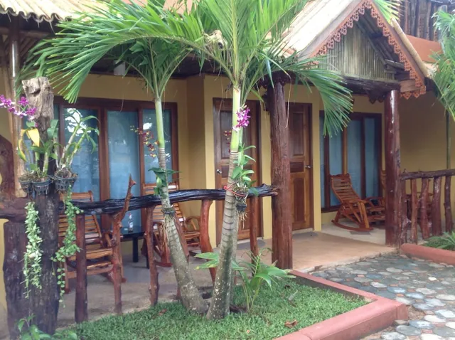 Ruean Mai Nai Yang Beach Resort