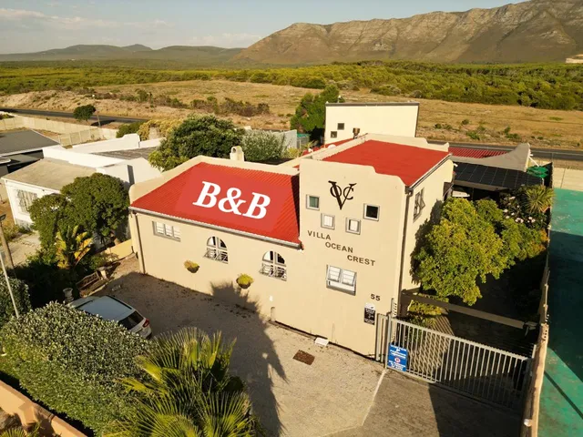 Villa Ocean Crest Bed & Breakfast