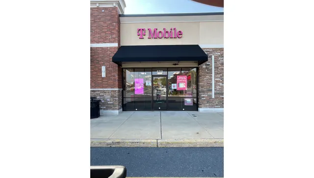 T-Mobile Authorized Retailer