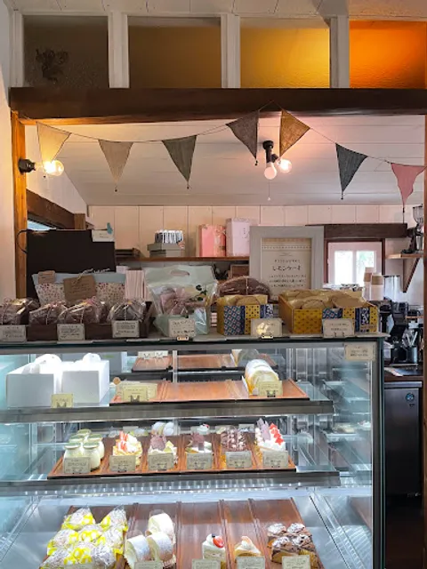 chocolat blanc patisserie · cafe