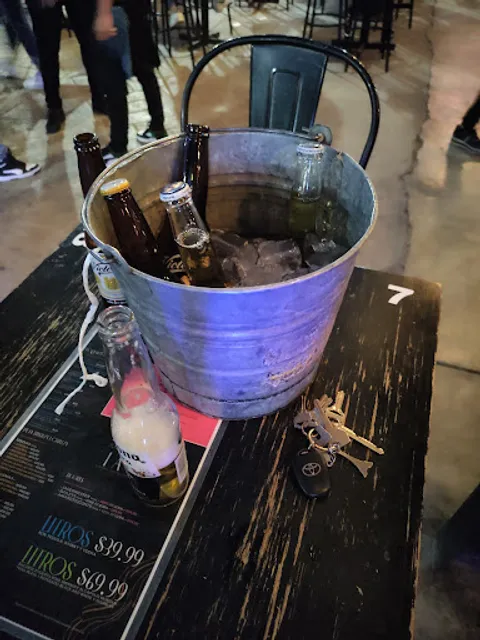 La Mexa Cantina Club