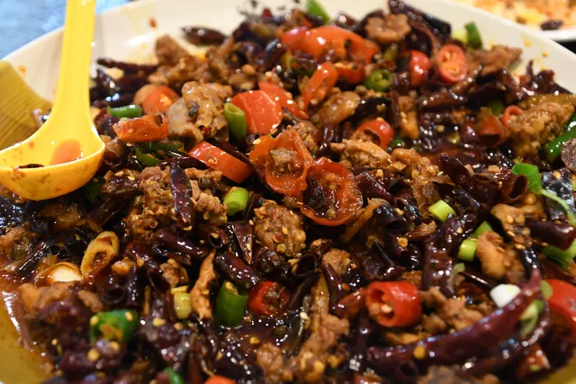 Yiguoxiang Cross Bridge Rice Noodles