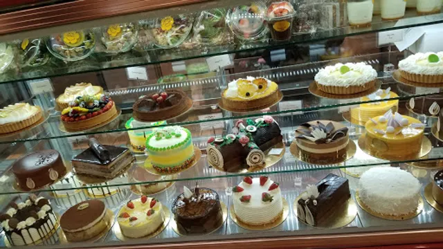 Martine's Fine Bake Shoppe