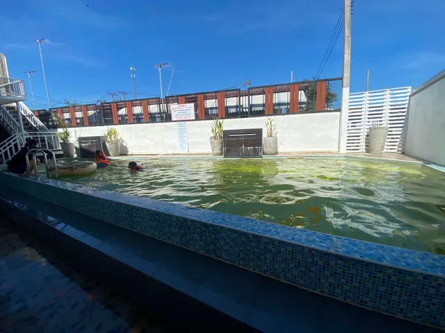 OYO 844 The Leaf Hotel