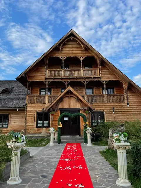 Pensiunea Rastoaca Si Sala Evenimente