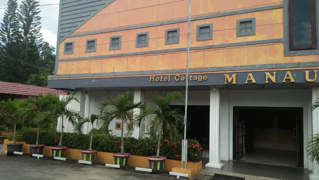 Hotel manau