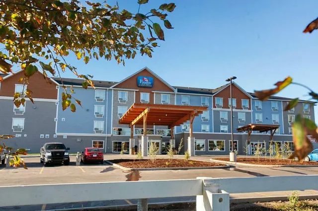 Pomeroy Inn & Suites at Olds College