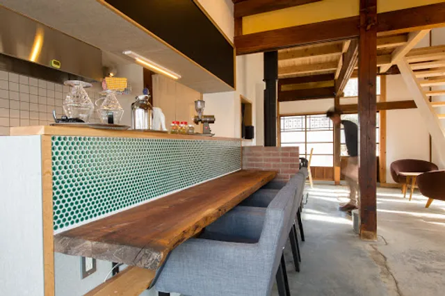 美濃市駅前カフェ 灯家