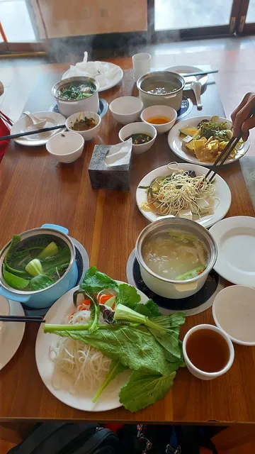 Xue Chu Yu Long Xue Shan Catering Center