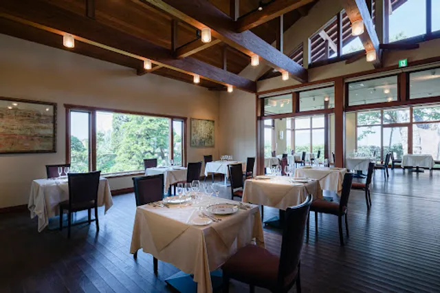 Lumiere Winery Restaurant zelkova