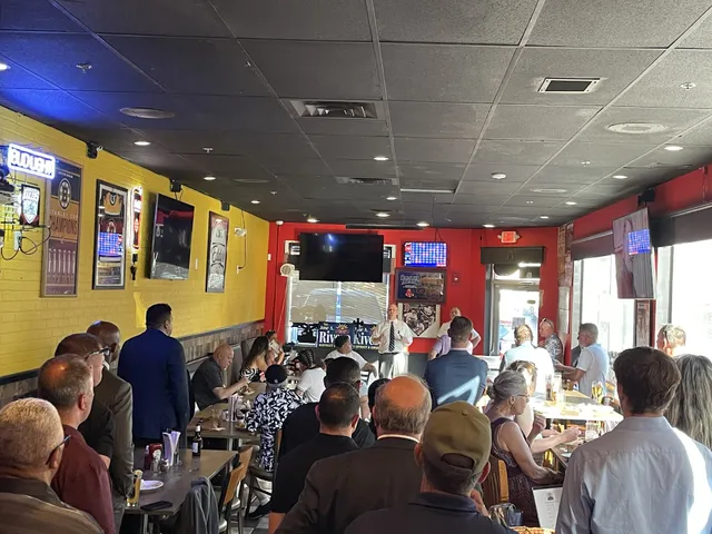 Eddy’s Pub & Sports Bar