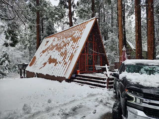 Idyllcreek A- Frame Vacation Cabin