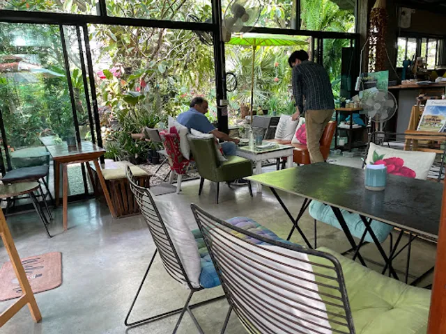 Panmai Coffee Botanic Bistro