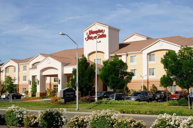 Hampton Inn & Suites Redding