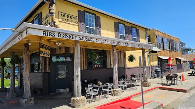 Queen's Bar-B-Que