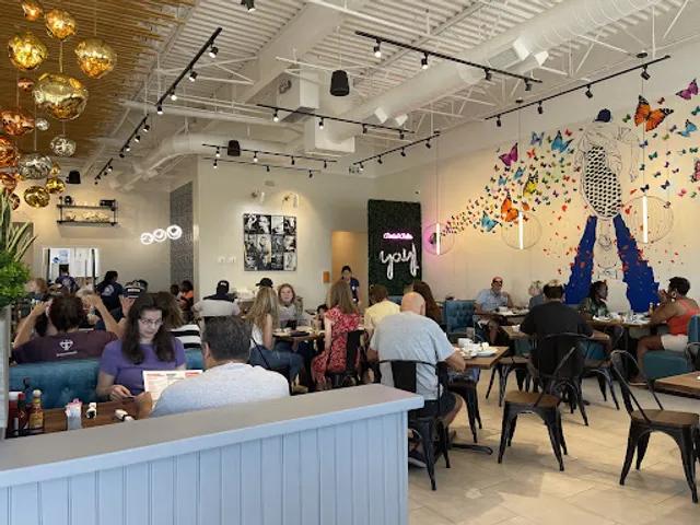 Berries & Batter Cafe