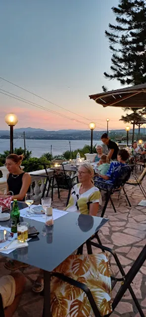 Family Taverna Stefanosplace