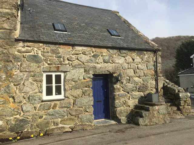 Hen Stabl Holiday Accommodation