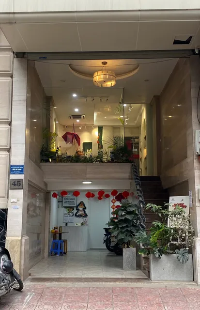 Aimee House - Phạm Hồng Thái