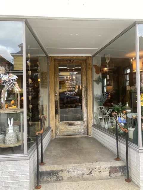 Junque Genius Studio & Marketplace