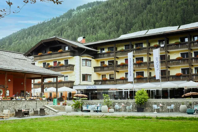 Lacus . Hotel am See