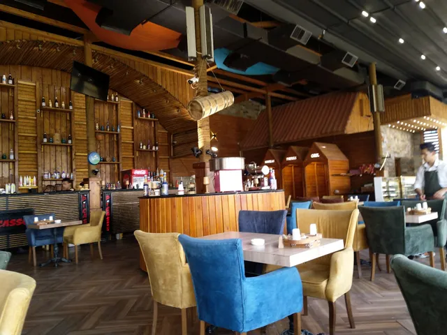 مطعم وكافيه بيكاسو