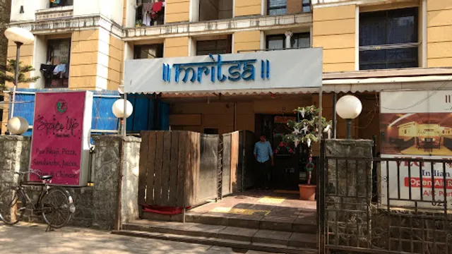 Mritsa Restaurant & Bar