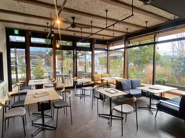 ELOISE's Café KOFU（エロイーズカフェ甲府）