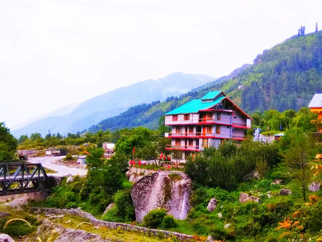 SOLANG HEIGHTS HOTEL AND CAFE