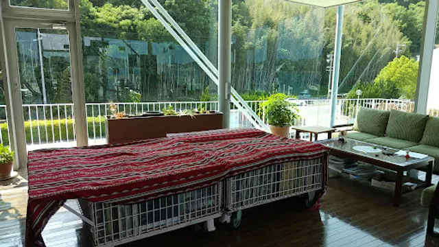 Minato-no-naka-no-kissaten