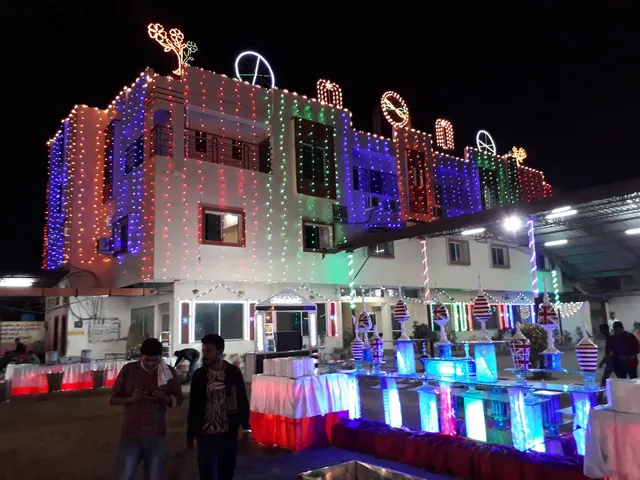 OYO 46364 Hotel Landmark Garden