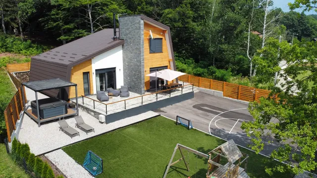 Oak house, Rizvanuša