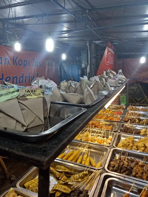 Angkringan Kopi Jos "Pak Agus"