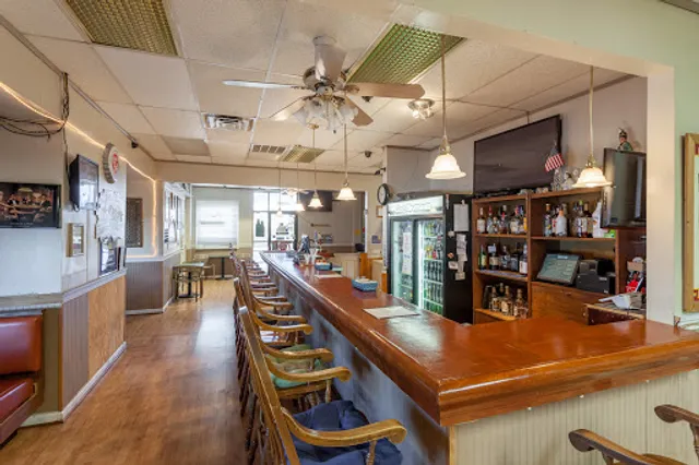 Sara's Place Bar & Grill