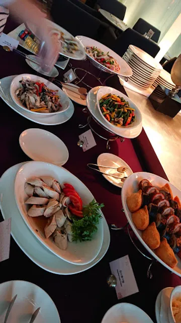 摘星茶廊 The Mezzanine